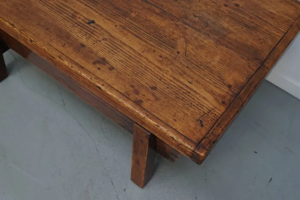 Table basse en pin rustique, style ferme français du début du 20e siècle