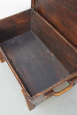Table basse en pin rustique, style ferme français du début du 20e siècle