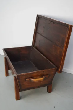 Table basse en pin rustique, style ferme français du début du 20e siècle