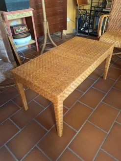 Table basse en rotin