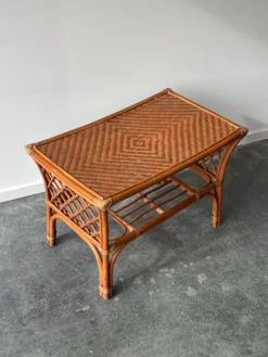 Table basse en rotin – années 1960/70