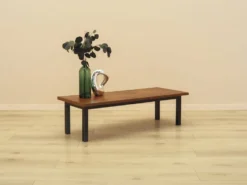 Table basse en teck danois avec base en métal, années 1960