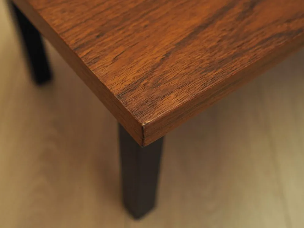 Table basse en teck danois avec base en métal, années 1960