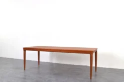 Table basse en teck danois du milieu du siècle par Johannes Andersen pour CFC Silkeborg