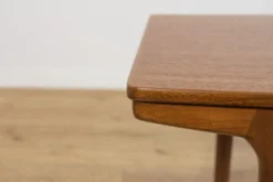 Table basse en teck de style mid-century moderne de McIntosh, années 1960
