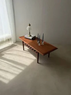 Table basse en teck Grete Jalk Glostrup Møbelfabrik années 1960
