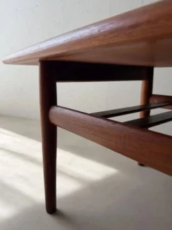 Table basse en teck Grete Jalk Glostrup Møbelfabrik années 1960