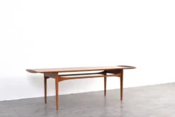 Table basse en teck par Tove et Edvard Kindt-Larsen pour France & Son, années 1960.