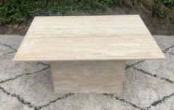Table basse en travertin