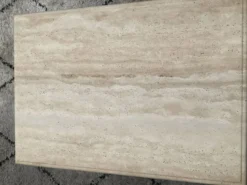 Table basse en travertin