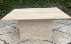 Table basse en travertin