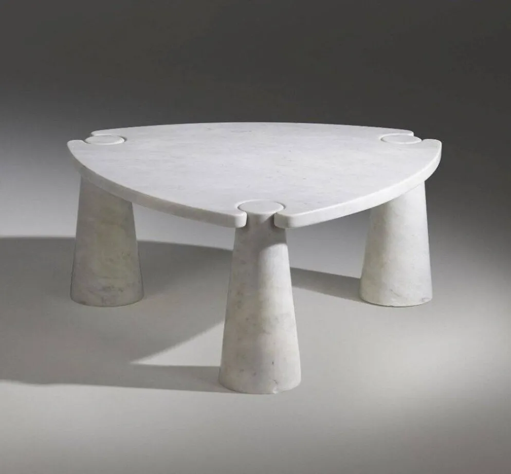 Table basse Eros en marbre blanc de Carrare par Angelo Mangiarotti pour Skipper, années 1990.