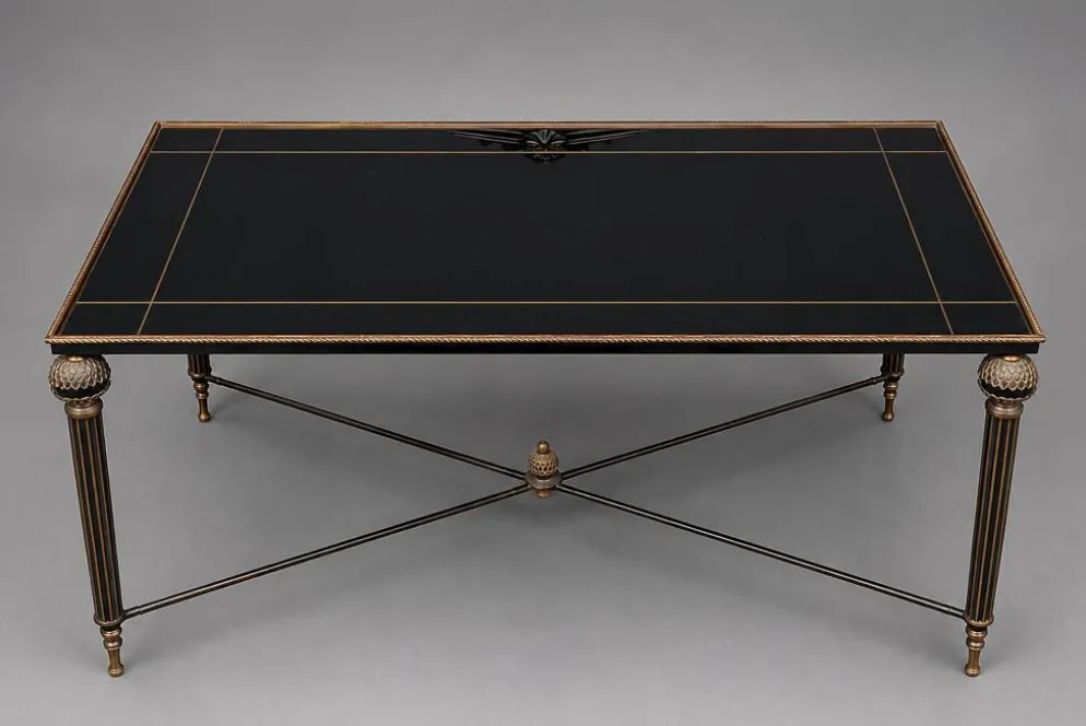 Table basse française néoclassique vintage.