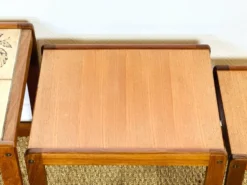 Table basse gigogne en teck et céramique