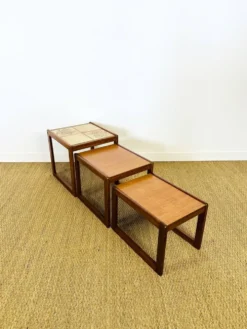 Table basse gigogne en teck et céramique