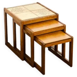 Table basse gigogne en teck et céramique