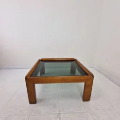 Table basse italienne du milieu du siècle par Afra et Tobia Scarpa pour Cassina, années 1960.