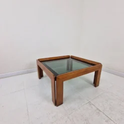 Table basse italienne du milieu du siècle par Afra et Tobia Scarpa pour Cassina, années 1960.