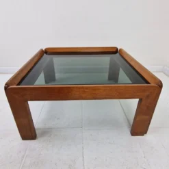 Table basse italienne du milieu du siècle par Afra et Tobia Scarpa pour Cassina, années 1960.
