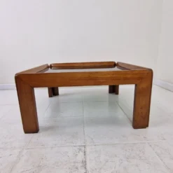 Table basse italienne du milieu du siècle par Afra et Tobia Scarpa pour Cassina, années 1960.