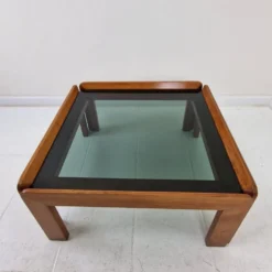 Table basse italienne du milieu du siècle par Afra et Tobia Scarpa pour Cassina, années 1960.