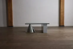 Table basse Kono de Lella et Massimo Vignelli pour Casigliani, Italie, vers 1984.