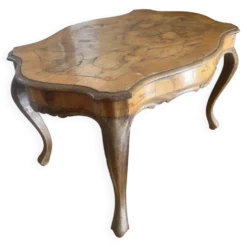 Table basse Louis XV en ronce de noyer