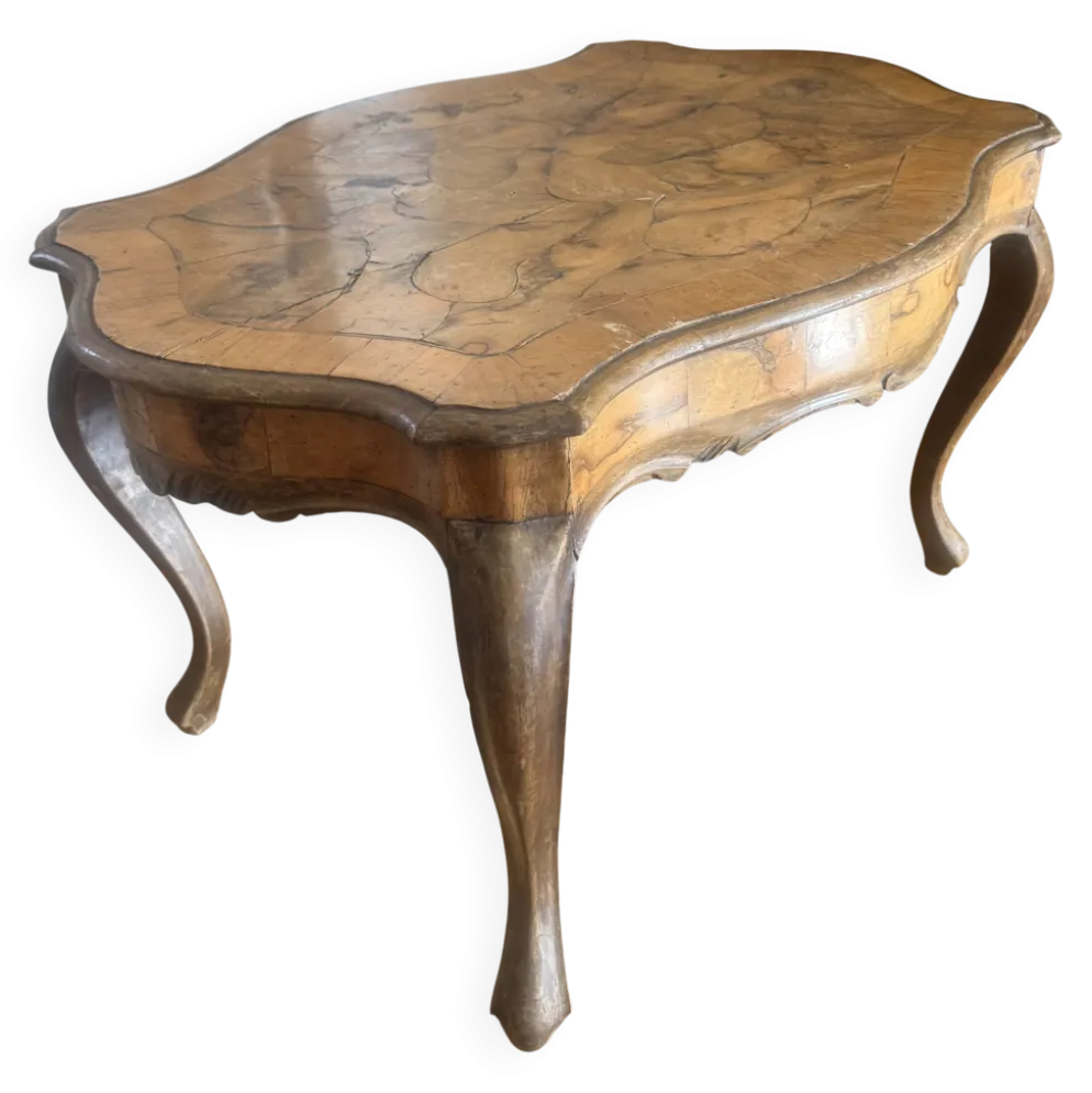 Table basse Louis XV en ronce de noyer