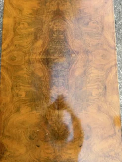 Table basse loupe d'orme et laiton 70' Roche Bobois