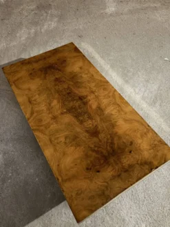 Table basse loupe d'orme et laiton 70' Roche Bobois
