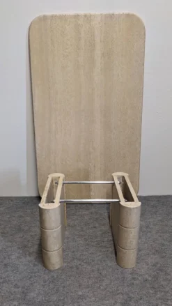 Table basse minimaliste en travertin, Italie vers 1970