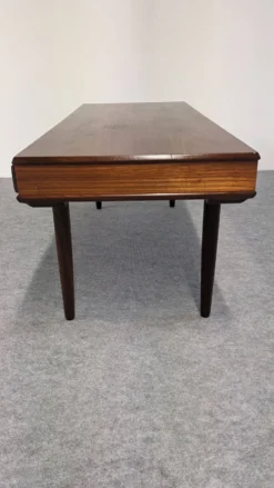 Table basse moderniste en teck de Arne Vodder pour Dyrlund, Danemark 1960