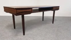 Table basse moderniste en teck de Arne Vodder pour Dyrlund, Danemark 1960