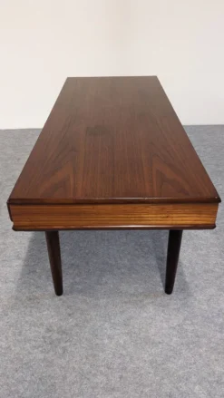 Table basse moderniste en teck de Arne Vodder pour Dyrlund, Danemark 1960