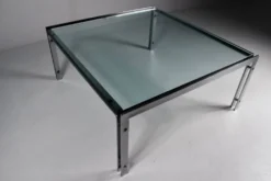 Table basse modèle M1 - Conçue par Hank Kwint pour Metaform