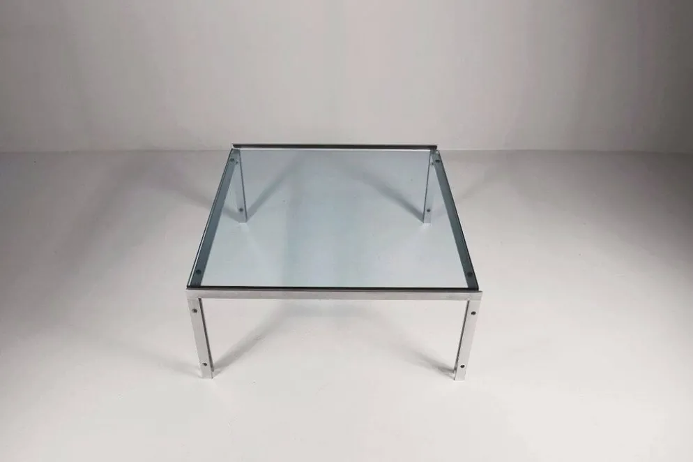 Table basse modèle M1 - Conçue par Hank Kwint pour Metaform