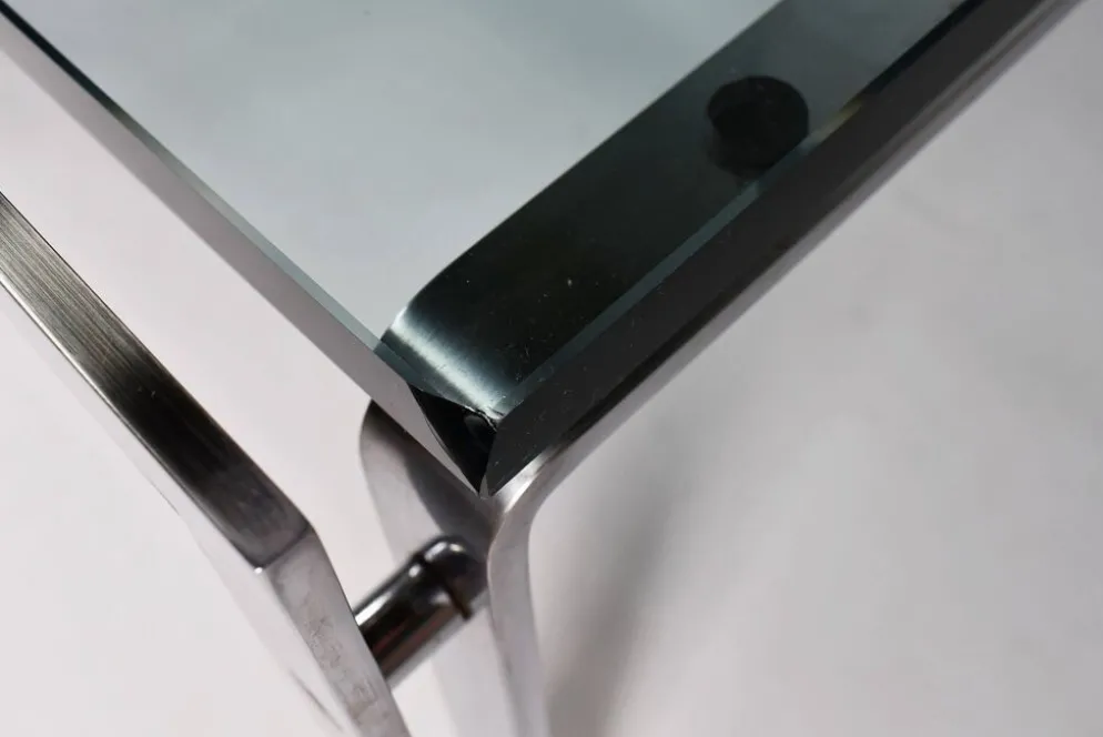 Table basse modèle M1 - Conçue par Hank Kwint pour Metaform