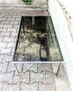Table basse métal et verre fumé