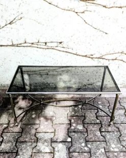 Table basse métal et verre fumé
