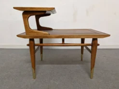 Table basse ou d'appoint moderniste par Lane Furniture, USA vers 1950