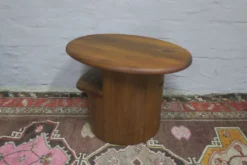 Table basse ovale en teck massif avec plateau pivotant par Silkeborg, Danemark, années 1960.