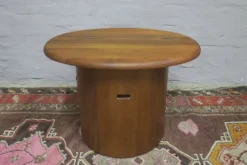 Table basse ovale en teck massif avec plateau pivotant par Silkeborg, Danemark, années 1960.