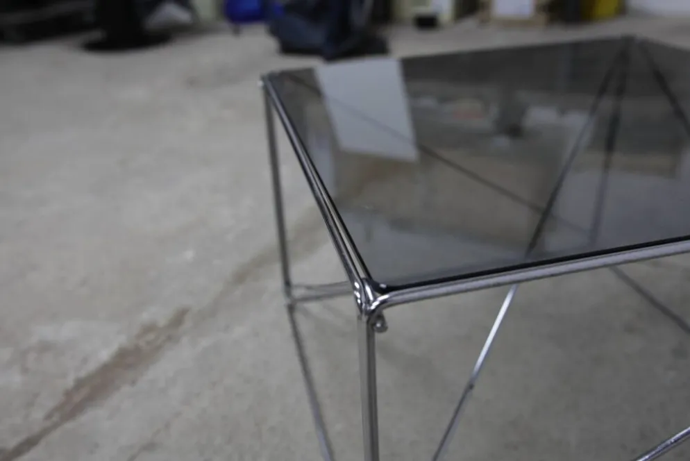 Table basse par max Sauze collection Isocèle 1970 plateau verr