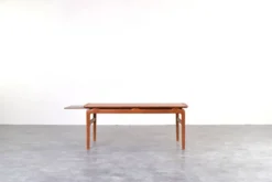 Table basse par Peter Hvidt et Orla Mølgaard-Nielsen pour France & Søn, années 1960.