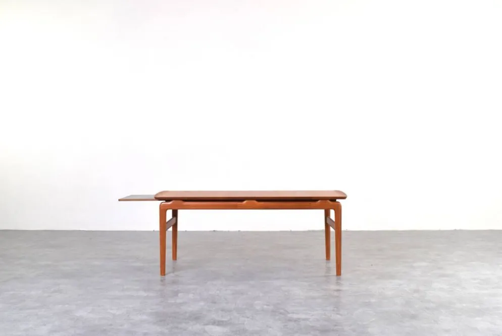 Table basse par Peter Hvidt et Orla Mølgaard-Nielsen pour France & Søn, années 1960.