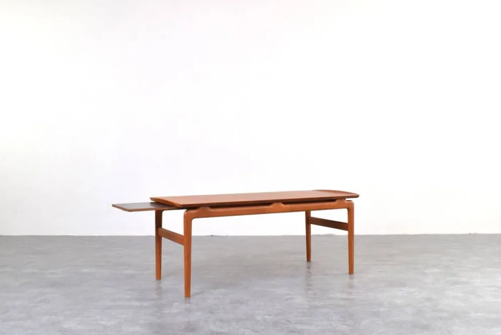 Table basse par Peter Hvidt et Orla Mølgaard-Nielsen pour France & Søn, années 1960.