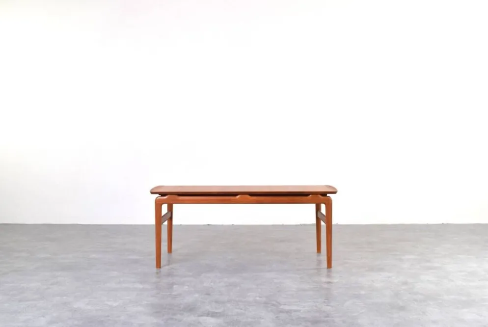 Table basse par Peter Hvidt et Orla Mølgaard-Nielsen pour France & Søn, années 1960.