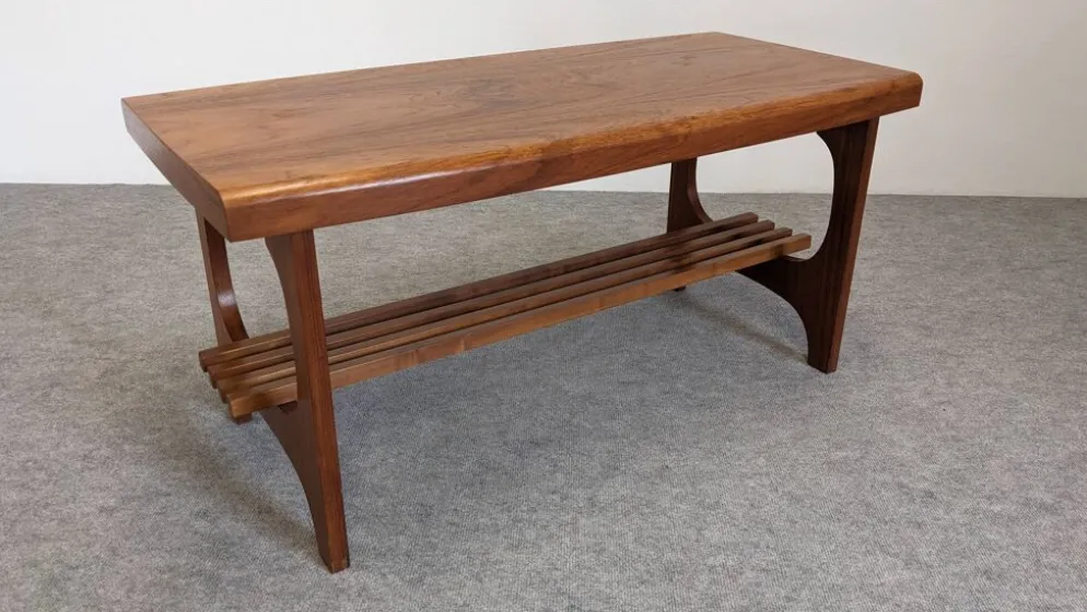 Table basse porte-revues scandinave en teck, Suède vers 1960