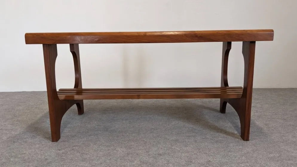Table basse porte-revues scandinave en teck, Suède vers 1960
