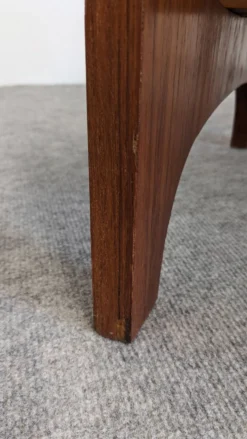 Table basse porte-revues scandinave en teck, Suède vers 1960